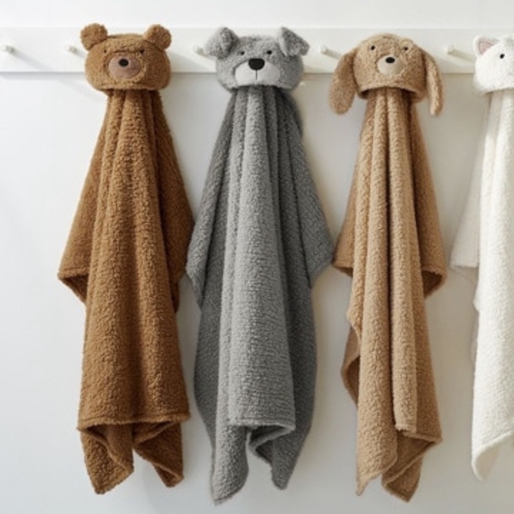 Pottery Barn Kids Bear Hooded Blanket • 40″ × 50″ Sherpa • Excellent Condition